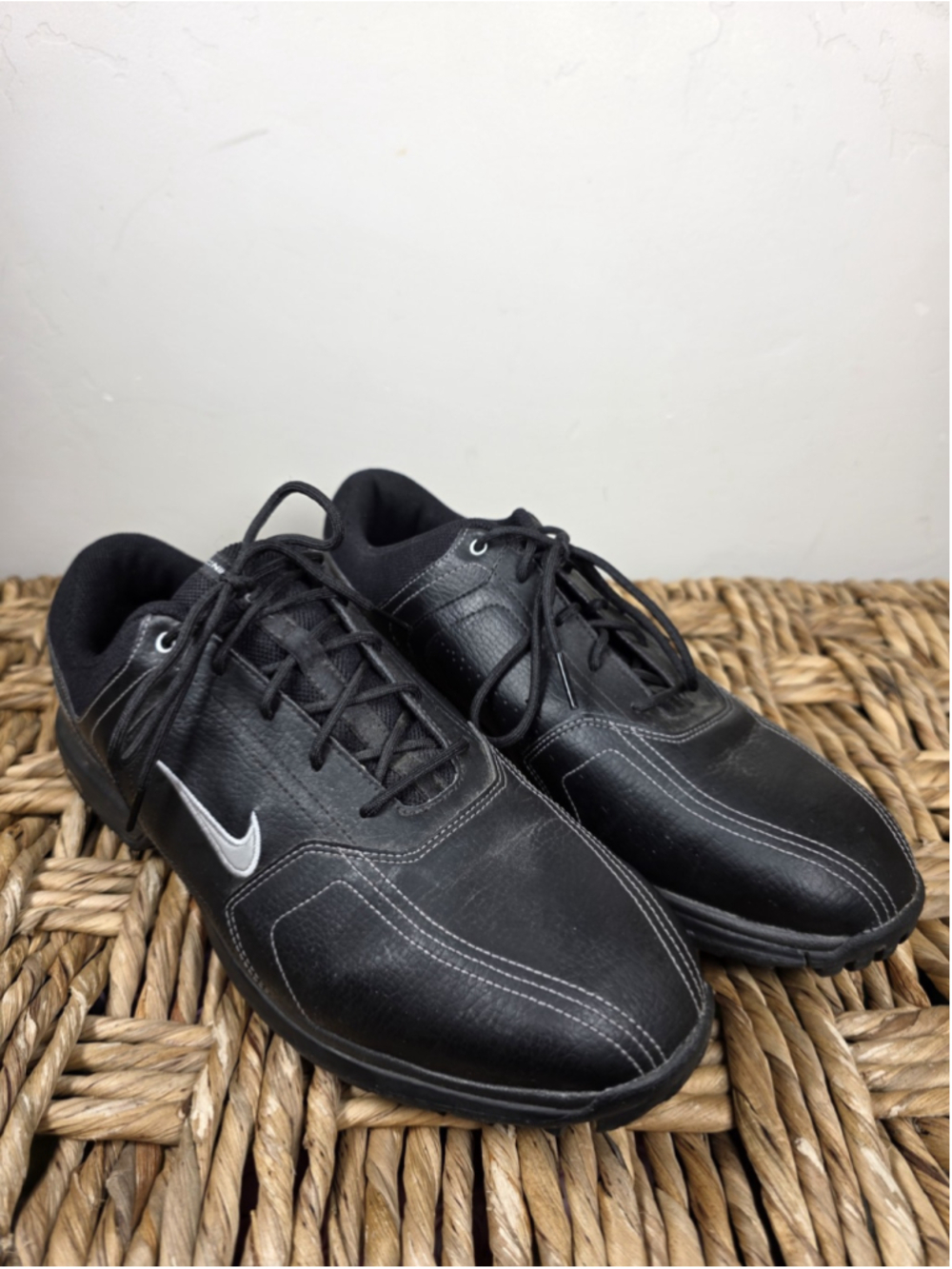 Nike Heritage Golf Shoes Mens 9W Wide Black Leather Soft Spikes 336041-001